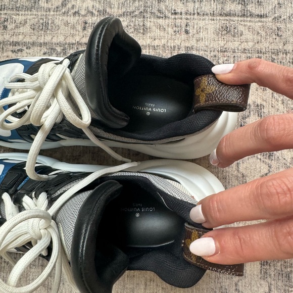 LV archlight sneaker - Picture 6 of 6